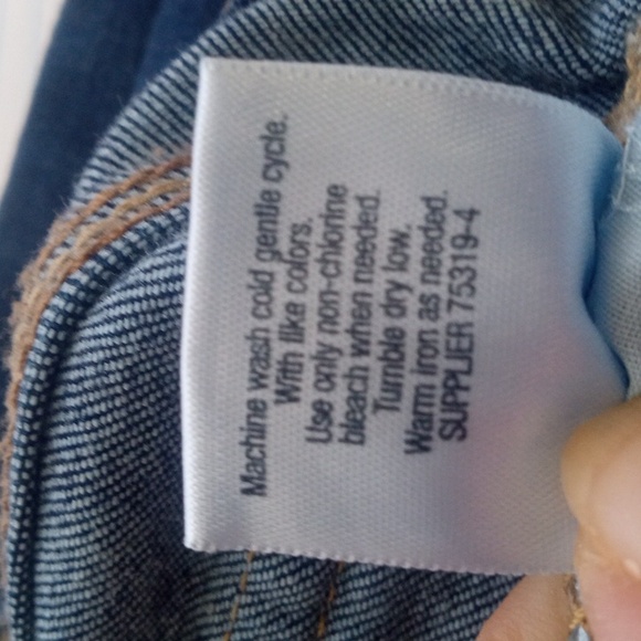 St John's Bay Women's Bermuda Shorts Size 12 - Picture 9 of 9